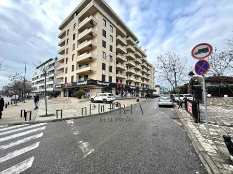 Rent, one bedroom apartment, 59m², Stara Varoš, Podgorica - image 13