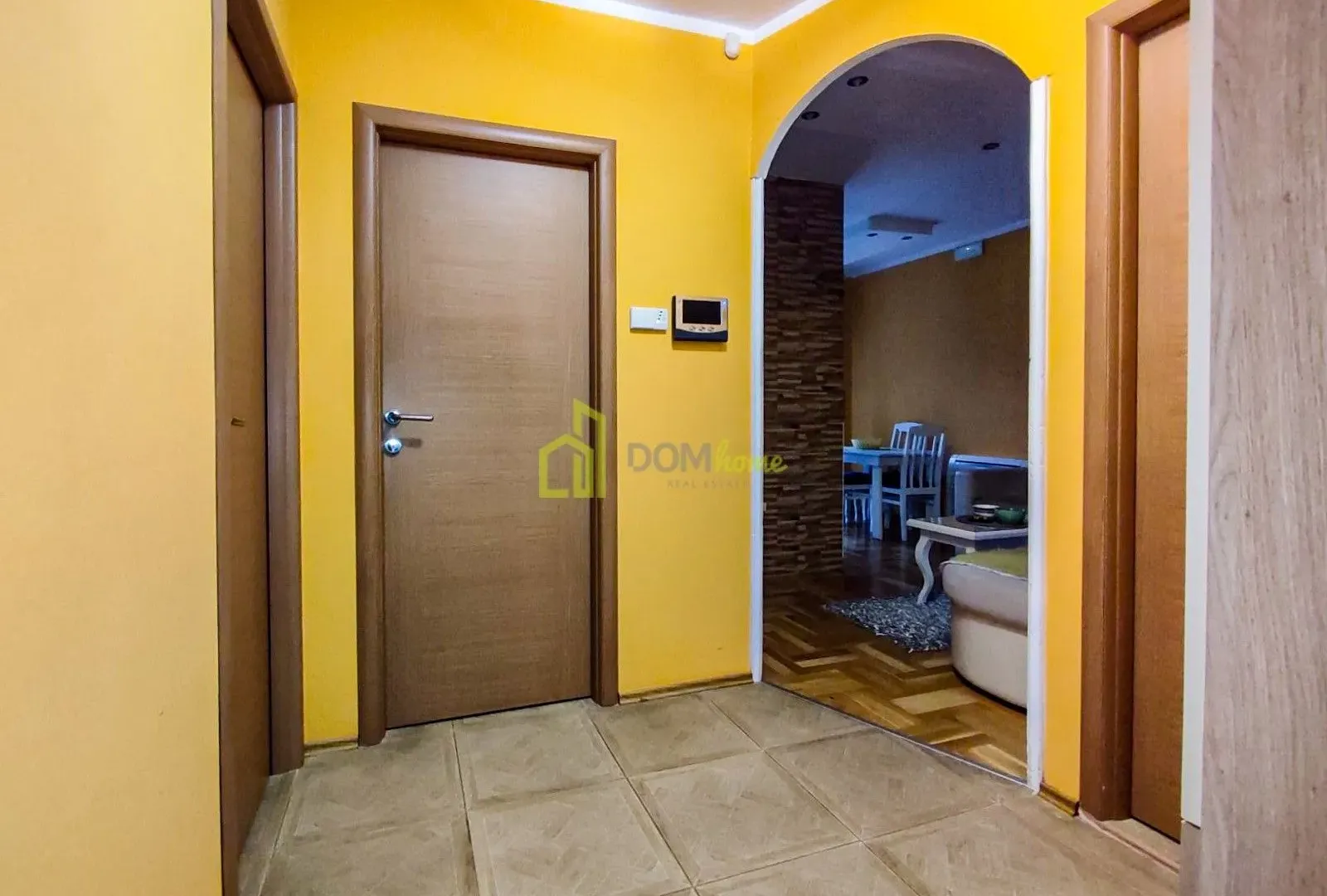 Prodaja, dvosoban stan, 50m², Preko Morače, Podgorica