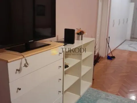 Prodaja, četvorosoban stan, 120m², Stari grad, Novi Sad - image 16