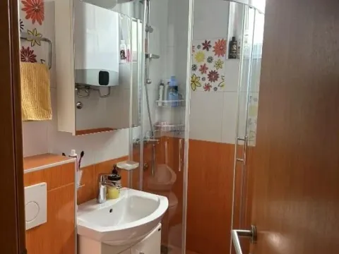 Sale, four bedroom apartment, 98m², Vidikovački venac, Rakovica - image 12