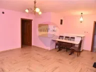 Izdavanje, kuća, 696m², Zlatica, Podgorica - image 23