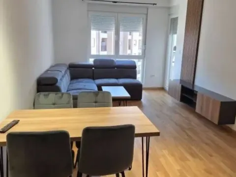 Izdavanje, jednosoban stan, 45m², Zabjelo, Podgorica