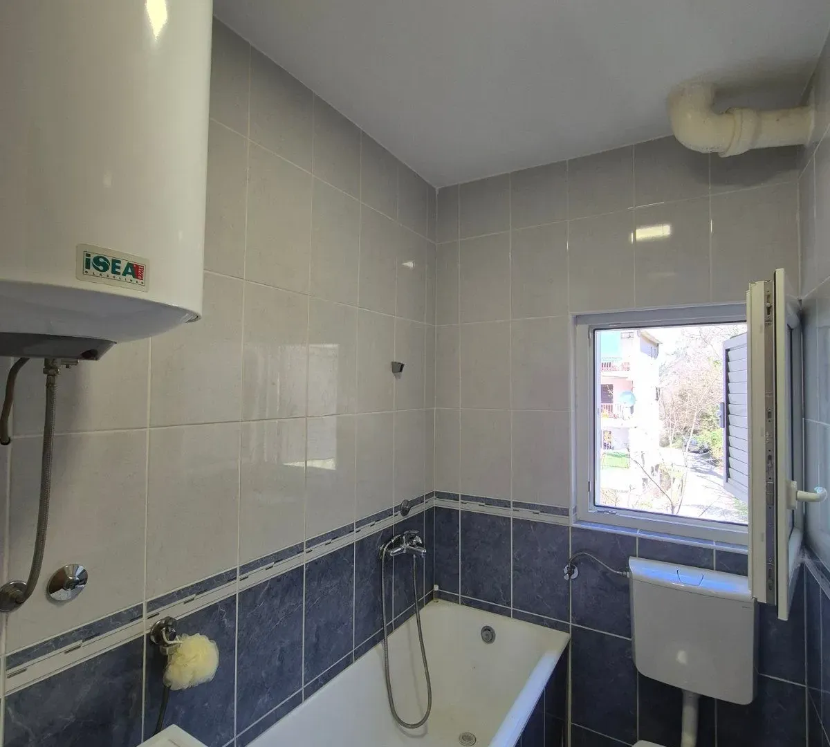 Prodaja, jednosoban stan, 40m², Dobrota, Kotor