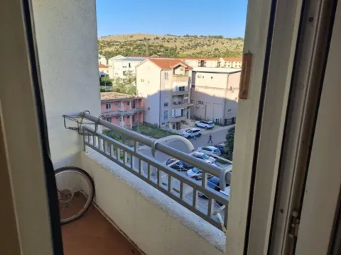 Prodaja, trosoban stan, 90m², Blok 9, Podgorica - image 3