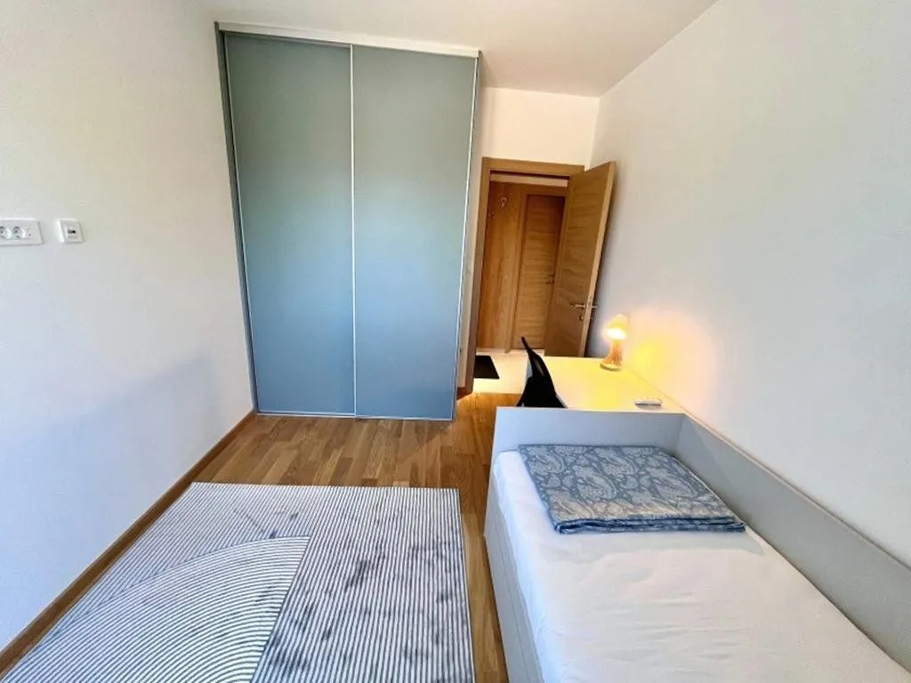 Izdavanje, dvosoban stan, 53m², City Kvart, Podgorica