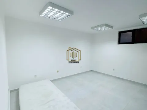 Prodaja, poslovni prostor, 64m², Lepa Kata, Podgorica - image 12