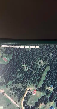 Satelitski snimak terena i parcele sa okolnim šumskim rastinjem i objektom. - image 12