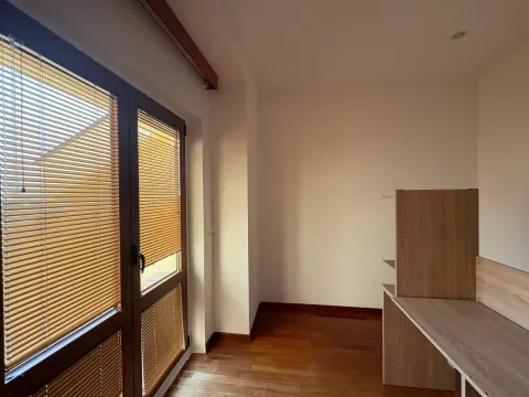 Izdavanje, kuća, 270m², Gorica C, Podgorica - image 27