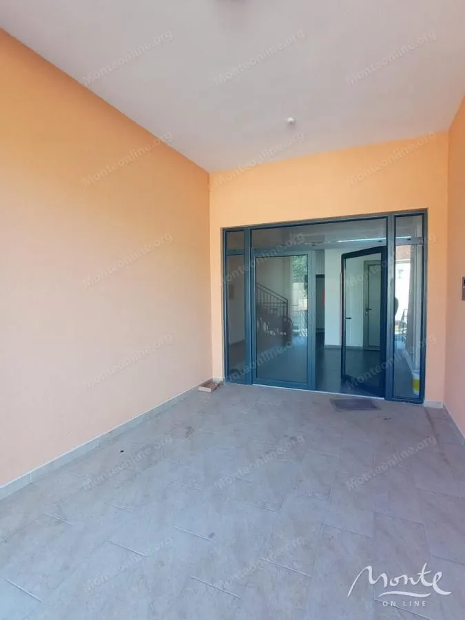 Sale, two bedroom apartment, 61m², Polje, Bar