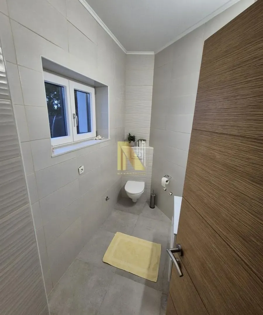 Prodaja, kuća, 550m², Sremska Kamenica, Petrovaradin