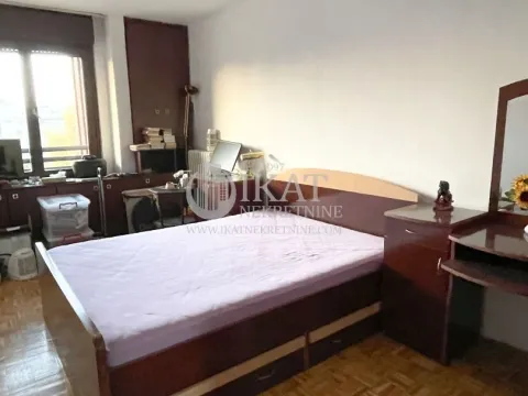 Izdavanje, četvorosoban stan, 91m², Cvetni Trg, Vračar Sve Podlokacije - image 16