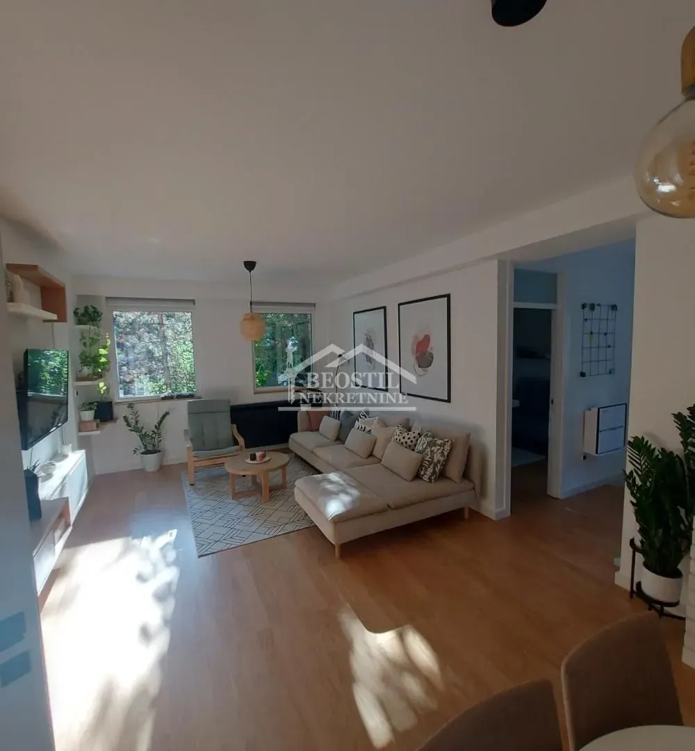 Sale, three bedroom apartment, 74m², Višnjička Banja, Palilula Sve Podlokacije