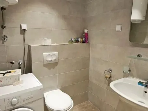 Izdavanje, jednosoban stan, 51m², Ljubović, Podgorica - image 6