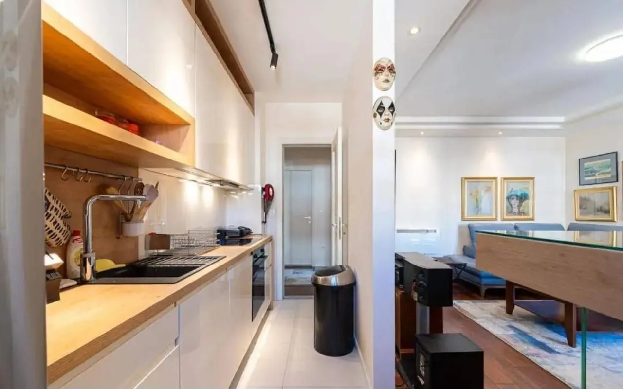 Izdavanje, dvosoban stan, 68m², Central Point, Podgorica