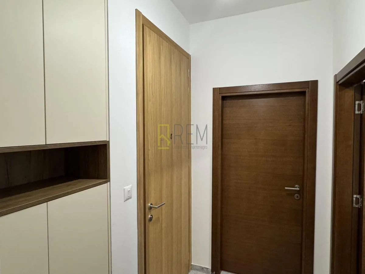 Izdavanje, jednosoban stan, 47m², Vezirov Most, Podgorica