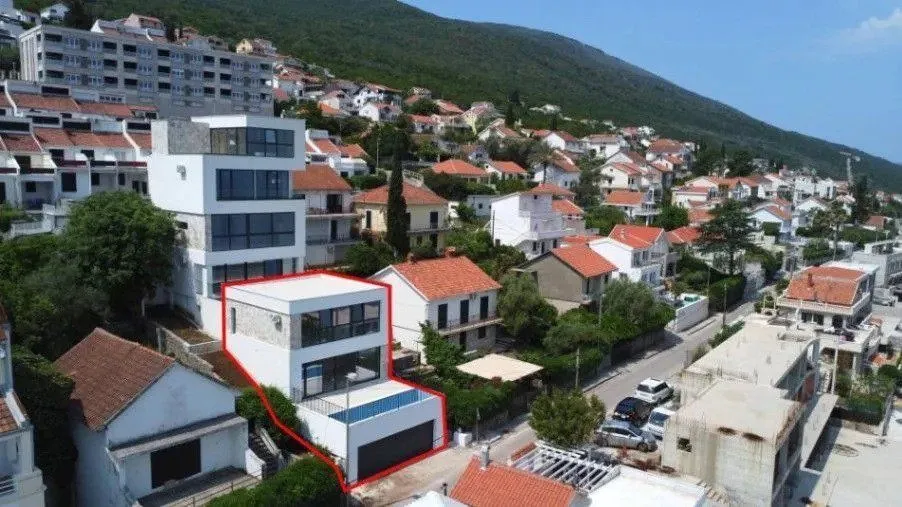 Prodaja, kuća, 200m², Tivat, Crna Gora