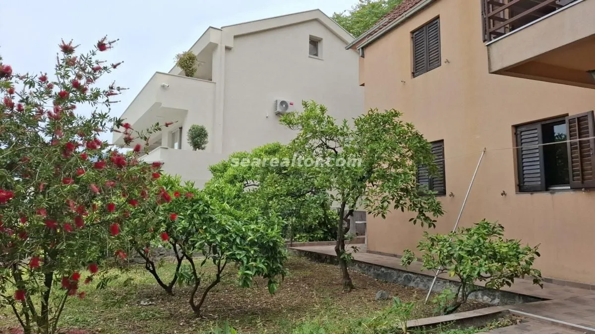 Sale, house, 242m², Dobrota, Kotor
