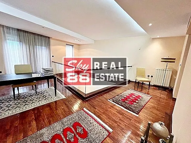 Prodaja, kuća, 371m², Savski Venac, Beograd