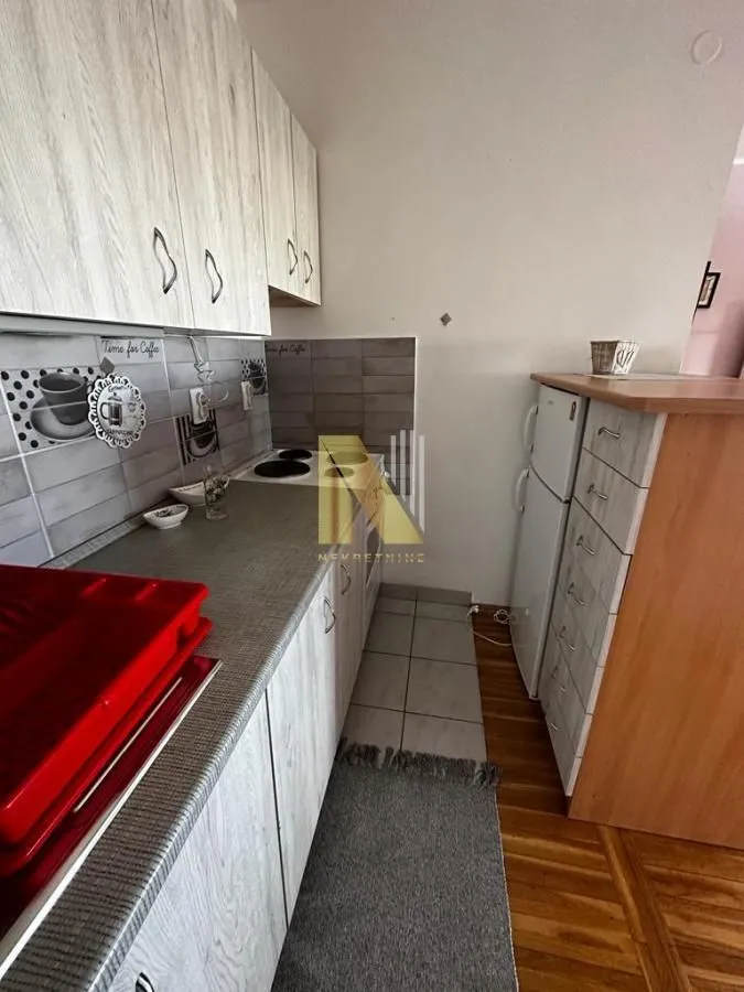 Izdavanje, dvosoban stan, 49m², Podbara, Novi Sad Sve Podlokacije