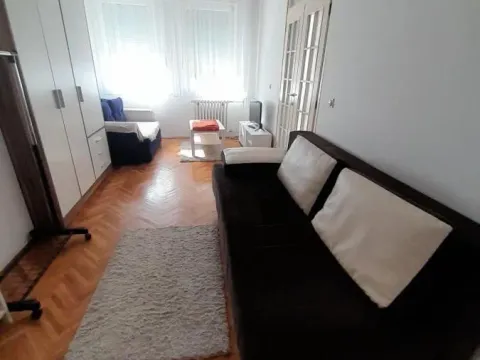 Izdavanje, jednosoban stan, 30m², Bulevar Oslobodjenja, Novi Sad Sve Podlokacije - image 2
