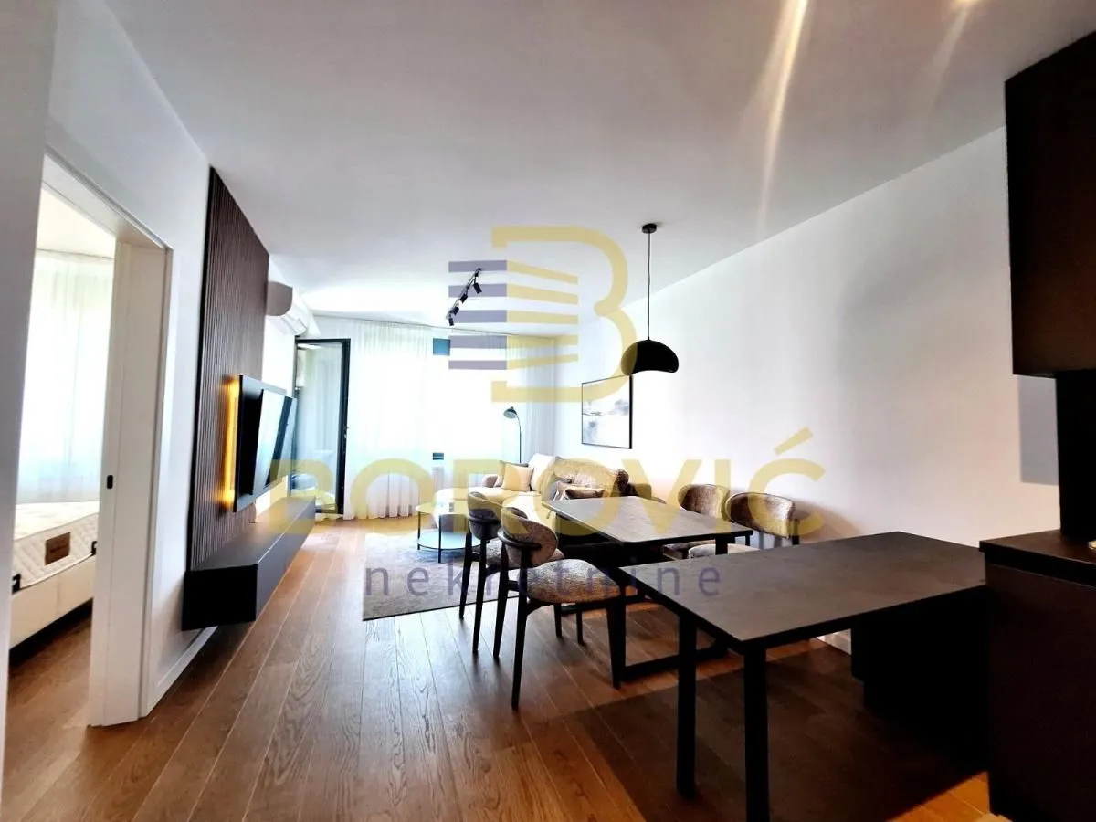 Izdavanje, dvosoban stan, 62m², Crveni Krst, Beograd