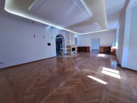 Sale, four bedroom apartment, 213m², Centar, Novi Sad - image 21