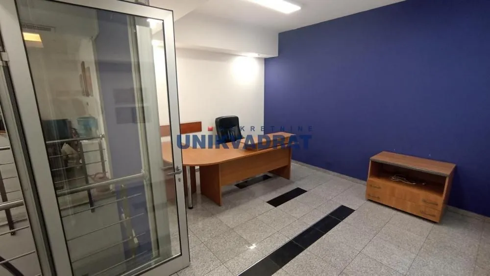Rent, office space, 180m², Đeram Pijaca, Beograd