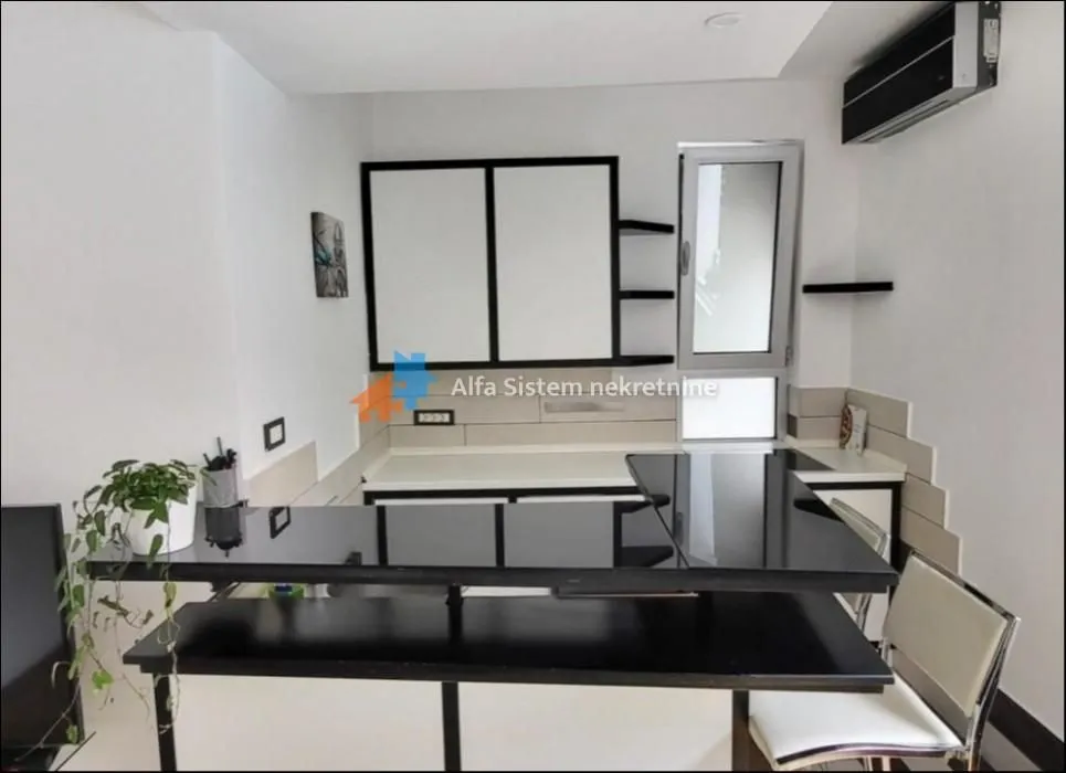 Rent, two bedroom apartment, 45m², Stari Grad, Beograd