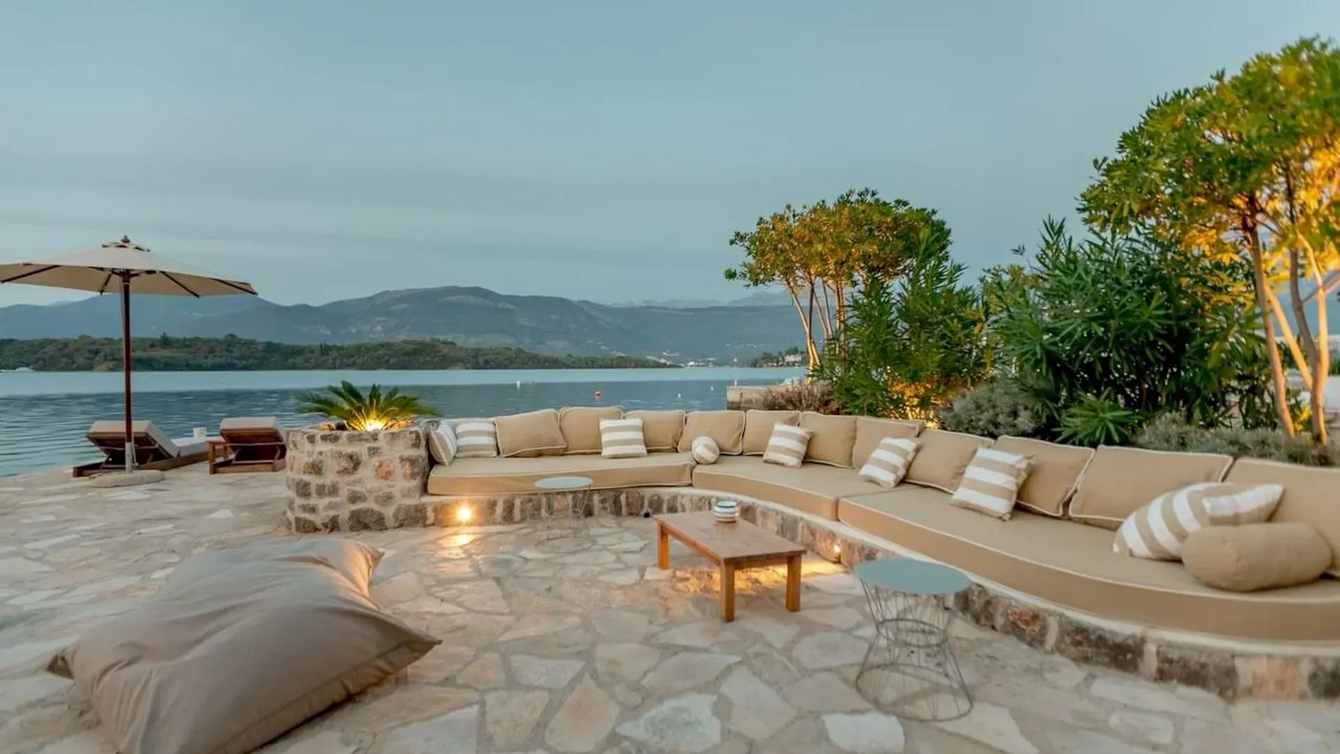Prodaja, kuća, 676m², Tivat, Crna Gora