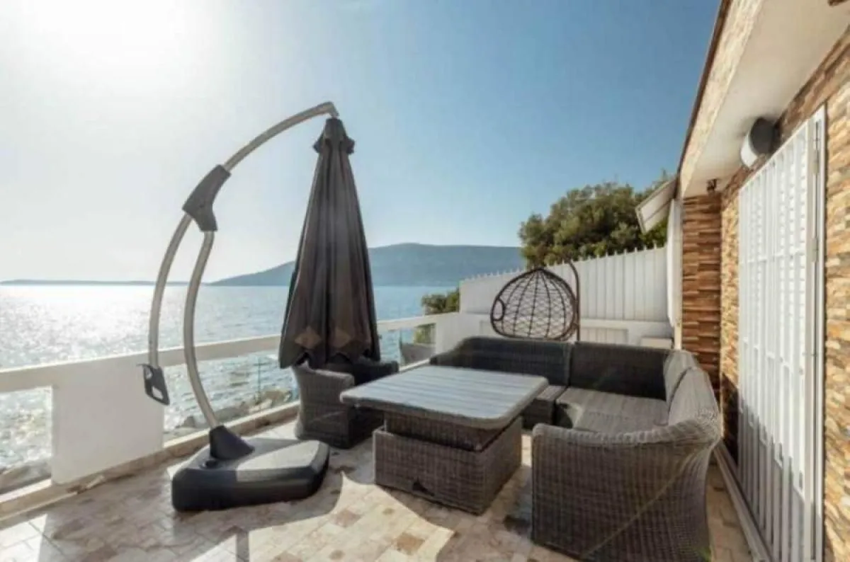 Prodaja, kuća, 180m², Savina, Herceg Novi