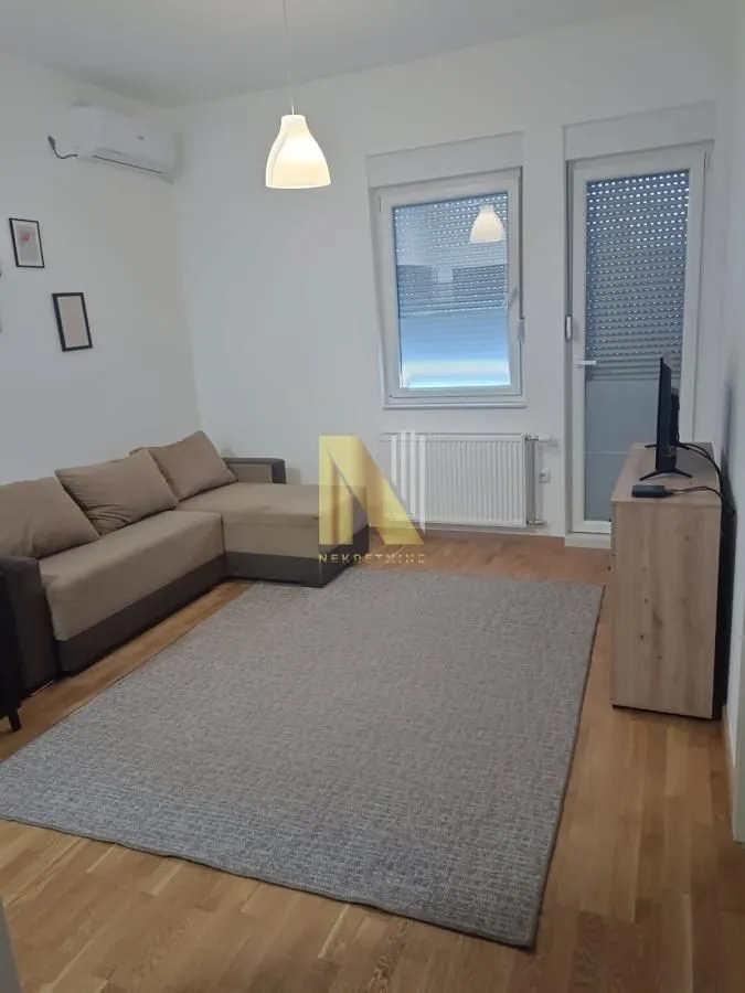 Izdavanje, jednosoban stan, 33m², Podbara, Novi Sad Sve Podlokacije