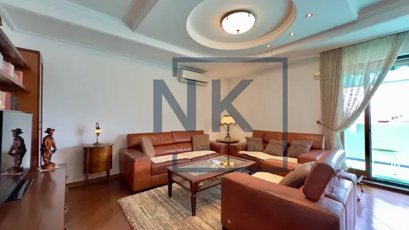 Prodaja, trosoban stan, 130m², Stari Aerodrom, Podgorica