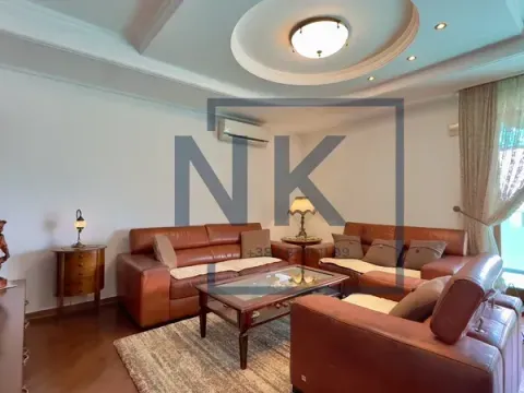 Prodaja, trosoban stan, 130m², Stari Aerodrom, Podgorica - image 2