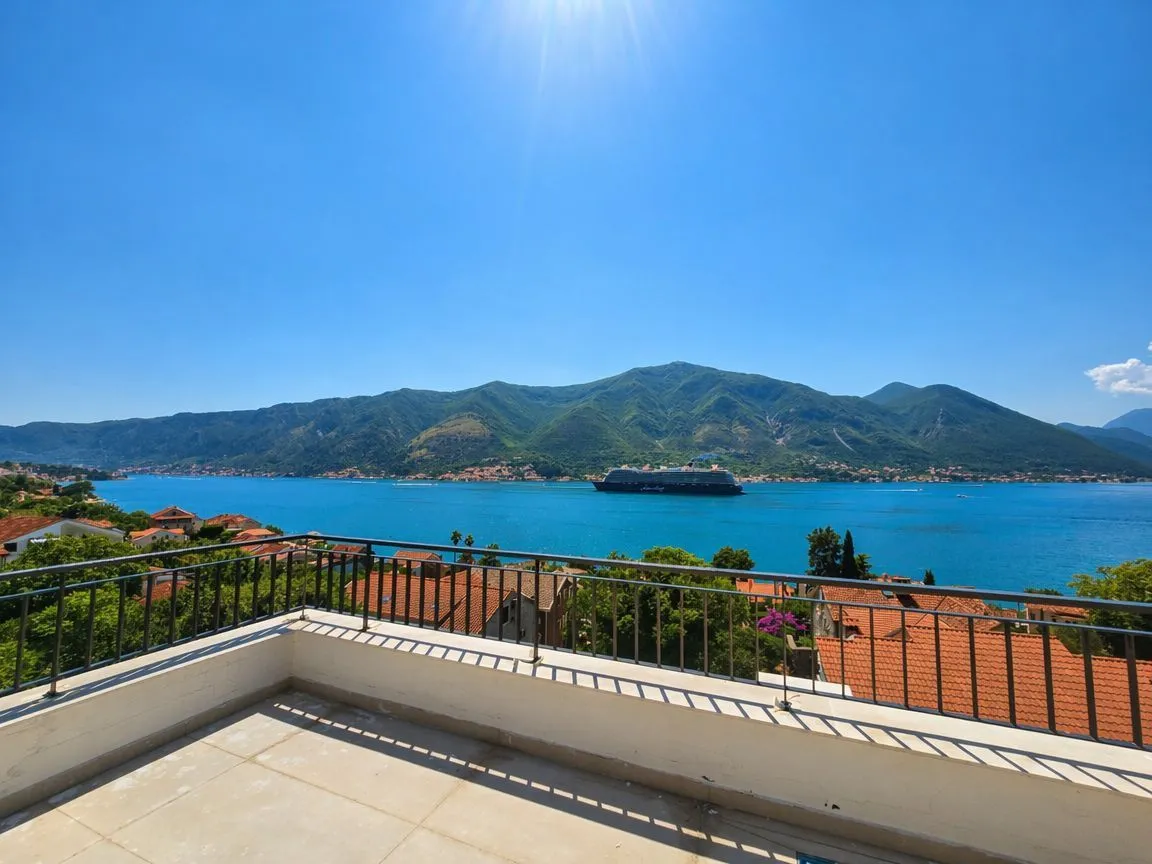 Sale, one bedroom apartment, 58m², Dobrota, Kotor