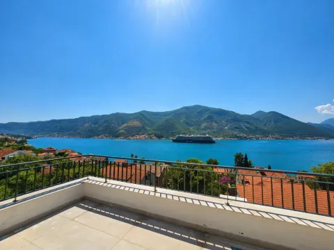 Sale, one bedroom apartment, 58m², Dobrota, Kotor - image 8