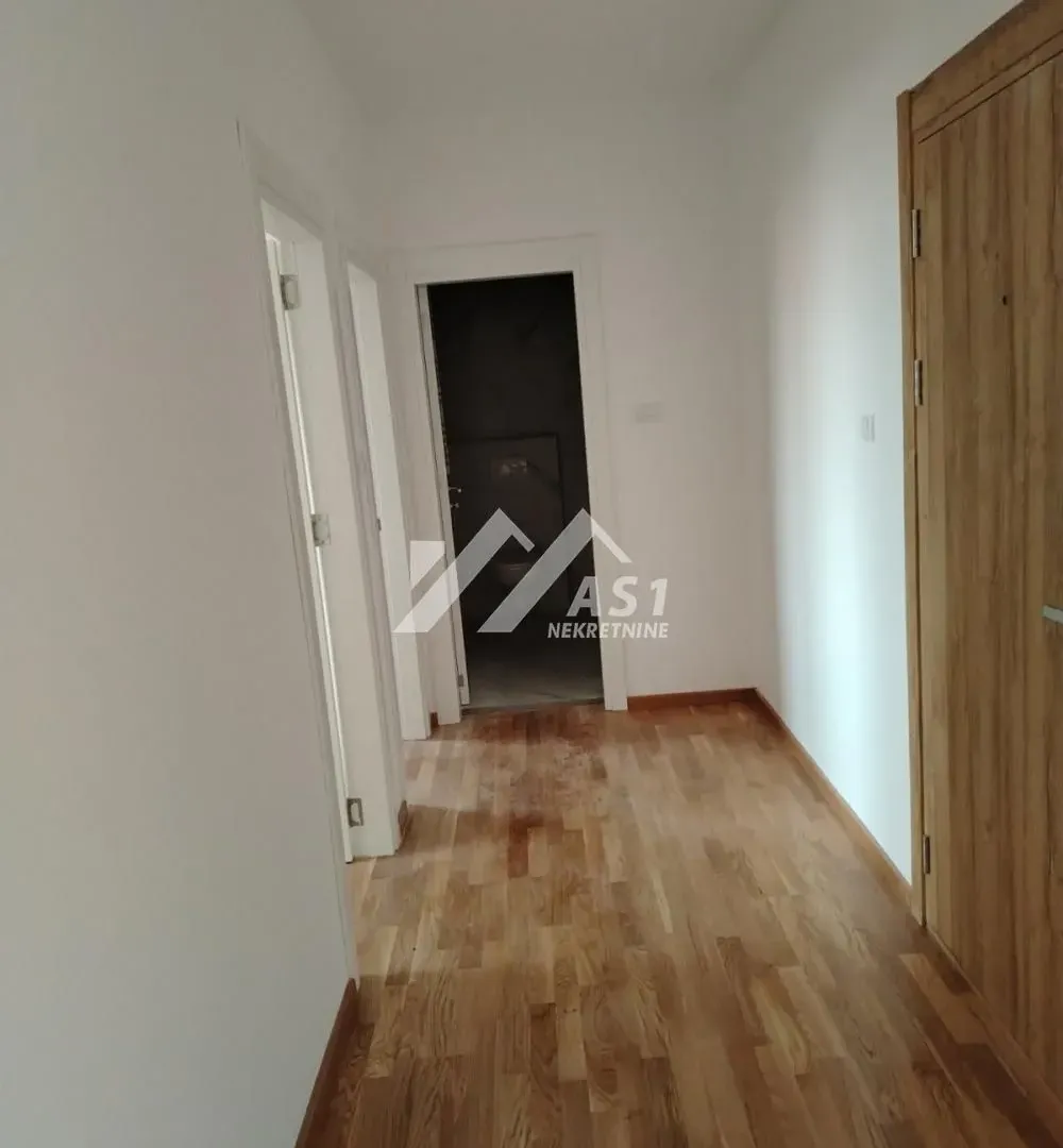 Prodaja, trosoban stan, 67m², Petrovaradin, Novi Sad