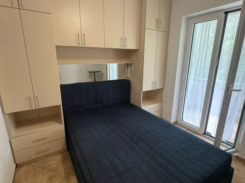 Rent, one bedroom apartment, 55m², Dobrota, Kotor - image 4