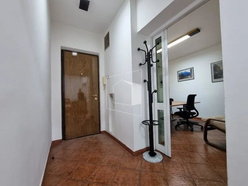 Rent, office space, 50m², Centar, Podgorica