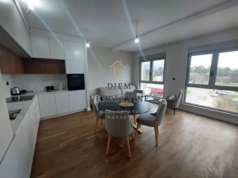 Izdavanje, dvosoban stan, 66m², Mrčevac, Tivat - image 5