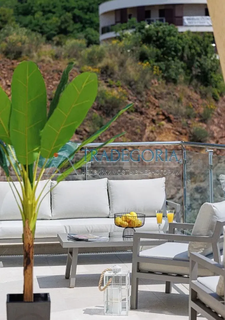 Prodaja, dvosoban stan, 95m², Bečići, Budva