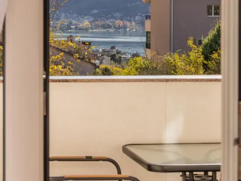 Izdavanje, trosoban stan, 103m², Dobrota, Kotor - image 3