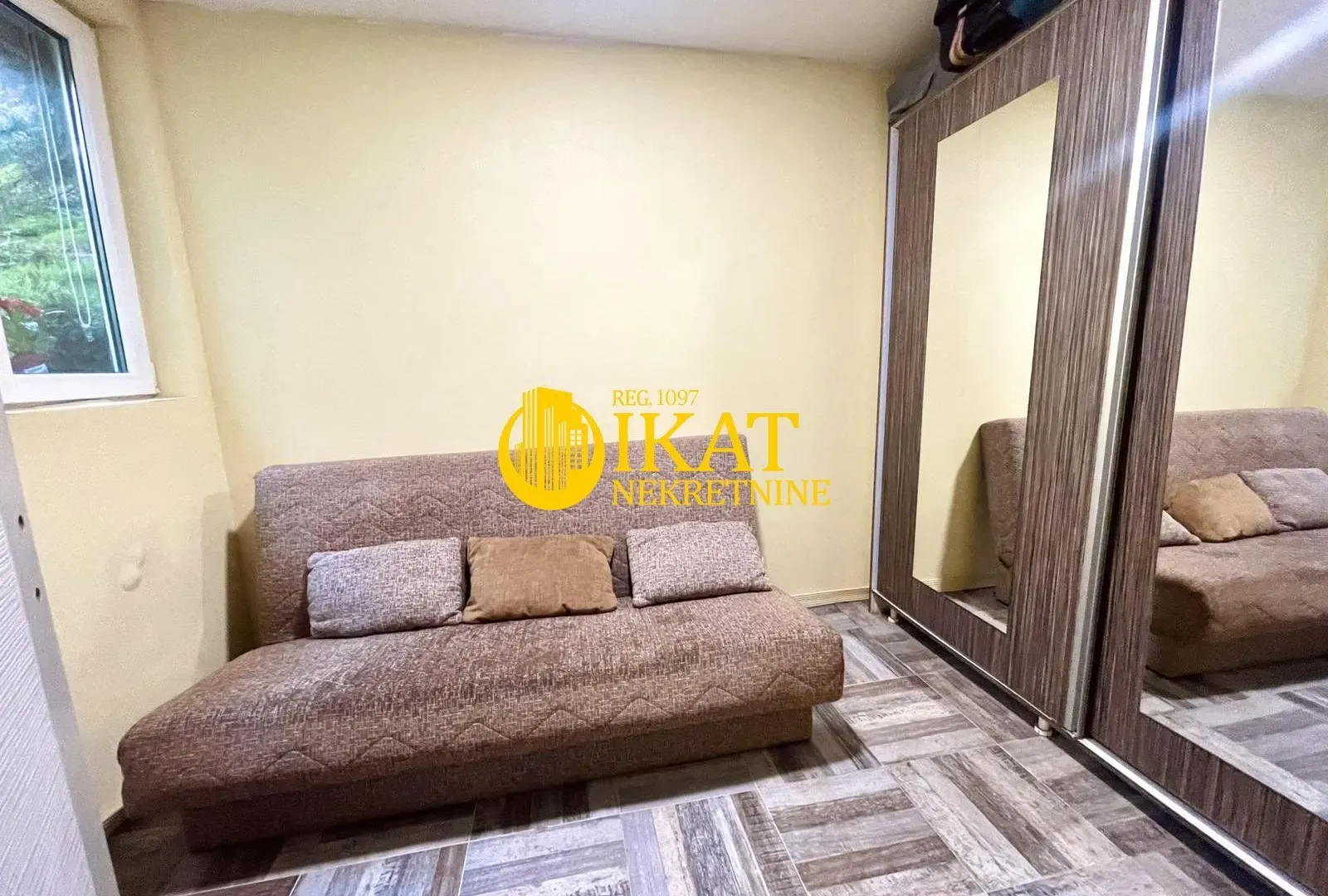 Sale, four bedroom apartment, 93m², Stari Grad, Beograd