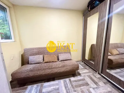 Prodaja, četvorosoban stan, 93m², Stari Grad, Beograd - image 2