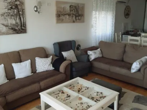 Izdavanje, kuća, 300m², Burtaiši, Bar - image 11