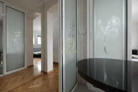 Prodaja, trosoban stan, 78m², Stari grad, Novi Sad - image 9