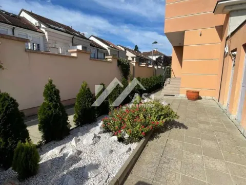 Izdavanje, kuća, 190m², Lipov gaj, Novi Sad Sve Podlokacije - image 10