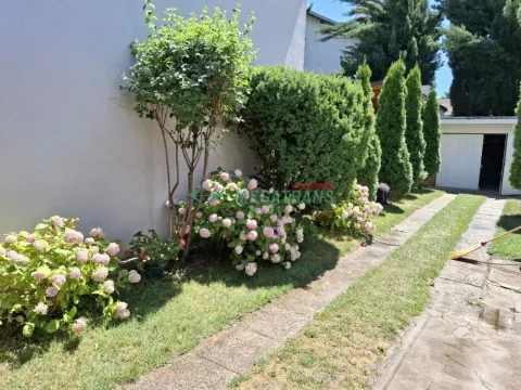 Prodaja, kuća, 143m², Zemun Sve Podlokacije, Beograd - image 12