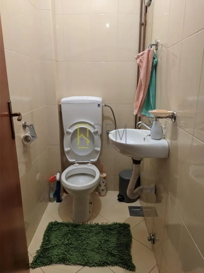 Prodaja, trosoban stan, 80m², Stari Aerodrom, Podgorica