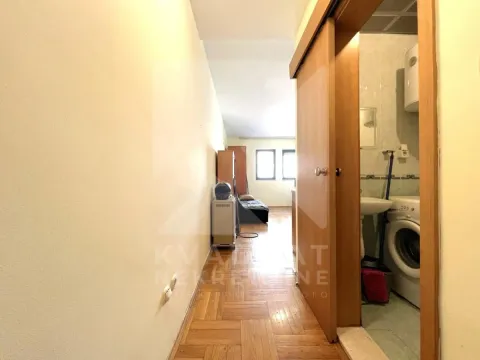 Rent, studio apartment, 21m², Momišići, Podgorica - image 4