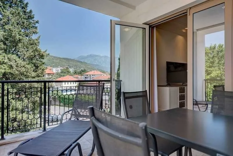 Prodaja, jednosoban stan, 74m², Tivat, Crna Gora